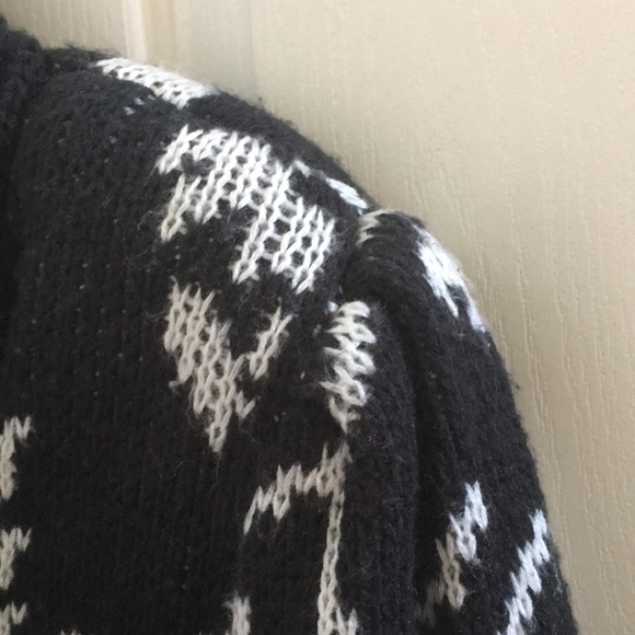 FINAL MARKDOWN LADIES’ Casual Club Knit Bomber-length Jacket (M) - Picture 9 of 11